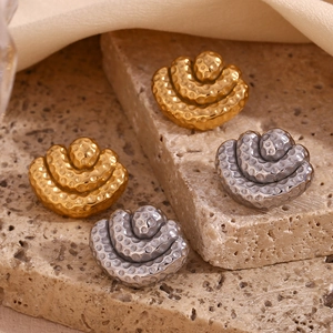 Three-layer hammered fan earrings in 18K gold and silver finish on natural stone