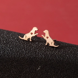 Boucles d'oreilles chien en acier inoxydable avec motif cœur évidé en finition or rose