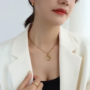 Collier Pendentif Tulipe Acier Titane Plaqué Or 18K Chaîne Figaro Fleur Ovale Creuse Bijoux Élégants Pour Femmes