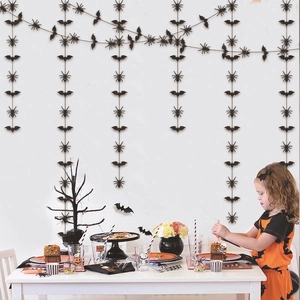 Decorazione murale per Halloween con ghirlande di ragni e pipistrelli neri per interni festivi