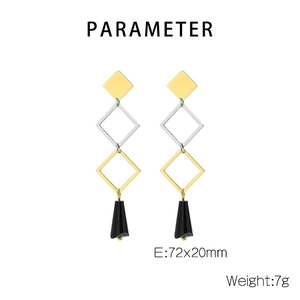 Paramètres de taille des boucles d'oreilles géométriques affichant 72x20mm et 7g
