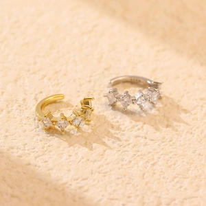 Set of two S925 sterling silver ear cuffs with square cubic zirconia in gold and silver