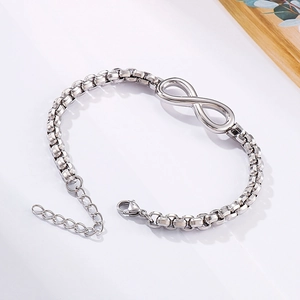 Bracelet avec symbole infini en argent et perles nacrées avec chaîne d'extension