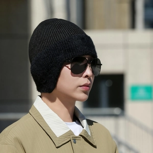 Bonnet tricoté noir pour homme avec cache-oreilles et doublure polaire chaude d'hiver