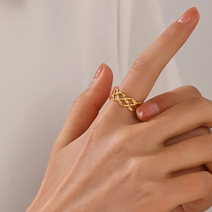 Bague ouverte tressée évidée plaquée or 18K en acier inoxydable pour femmes