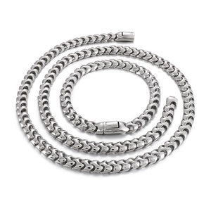 Polished silver dragon scale style stainless steel necklace and bracelet jewelry set