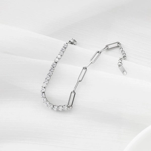 Bracelet mixte avec chaîne à trombones et pierres en zircone cubique scintillantes