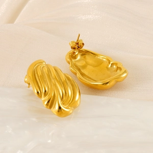 Modern 18K gold-plated stainless steel earrings with irregular wavy pleated texture
