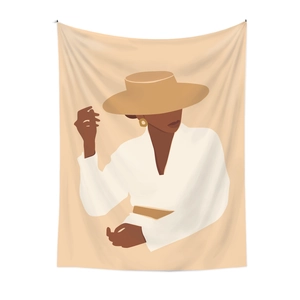 Detail eines minimalistischen Wandteppichs mit Boho-Frauenillustration in beigen Tönen