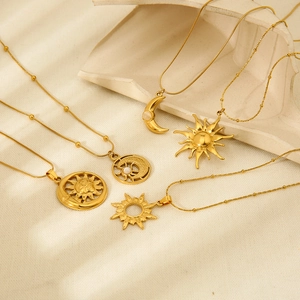 Stainless Steel 18K Gold Plated Sun Moon Pendant Necklace For Women Vintage Rhinestone Celestial Jewelry Hollow Star Necklace
