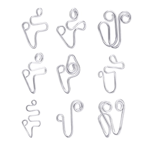 Set di 9 finti piercing al naso argentati in vari design di spirale metallica
