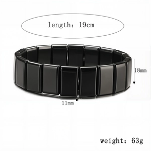 Vue détaillée du bracelet en hématite noire montrant la longueur 19cm et le poids 63g