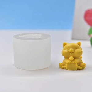 DIY cat-shaped silicone mold for resin or candles with lucky cat finished sample