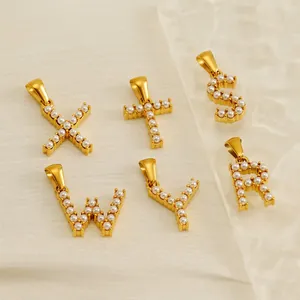 Pendentifs lettre en acier inoxydable doré avec incrustations de perles et fini poli