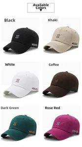 Détail des casquettes de baseball en coton en six couleurs avec logos H et Nikate brodés