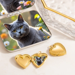 Polished gold heart photo locket necklace pendant with embossed floral patterns