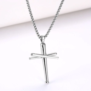 Collier en acier inoxydable argenté avec pendentif croix en battes de baseball