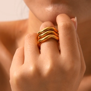 Minimalist gold plated stainless steel wavy multi-layer ring for women on finger
