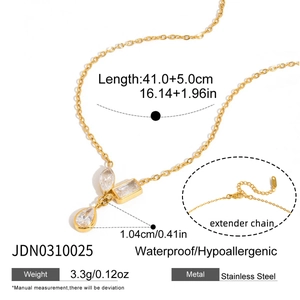 Gouden roestvrijstalen ketting met marquise en peer geslepen zirkoon hangers