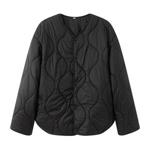 Women's black diamond quilted crewneck jacket with lightweight padding and long sleeves