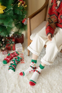 Weiche Weihnachts-Korallenfleece-Socken mit Schneemann-Motiv und festlich gestreiftem Muster
