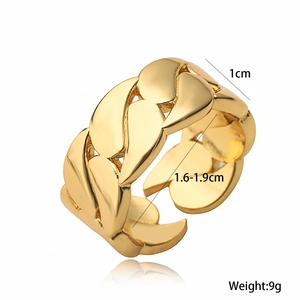 Minimalist gold-plated Cuban chain open ring with adjustable width and size details