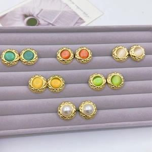 Retro round cat-eye button earrings in 12 colors with gold diamond textured border