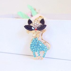 Sparkling blue rhinestone cat keychain with golden metal finish for handbags