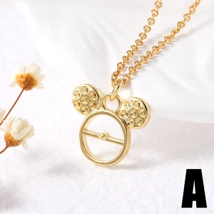 Elegant gold-plated necklace with a mouse-shaped geometric pendant on a delicate chain