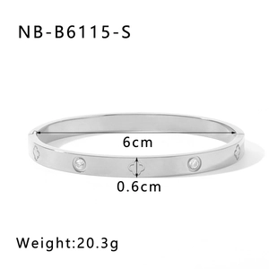 Specifiche dettagliate delle dimensioni del bracciale in acciaio con diametro di 6 cm