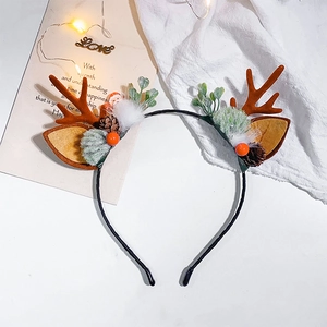 Christmas Reindeer Antler Headband Hair Clip With Pine Cones Berries Festive Forest Style For Holiday Party Women Girls