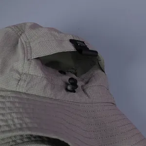 Chapeau de soleil léger séchage rapide vert grisâtre avec bouton pression latéral