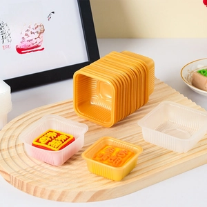 Square thickened PP mooncake trays in gold and clear plastic for pastry packaging
