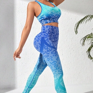 Seamless gradient leopard yoga set with high waist leggings and sports crop top