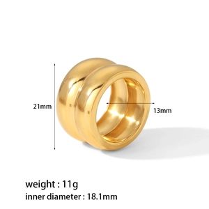 Specifiche dettagliate delle dimensioni per l'anello largo a doppio strato in oro 18K