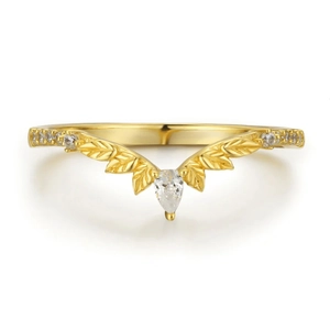 Elegant gold S925 sterling silver V-shape chevron leaf ring with pear-cut zircon stone