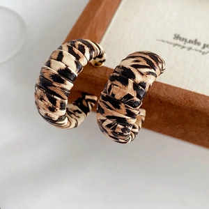 Leopard print leather C-shaped hoop earrings with silver needle in vintage style