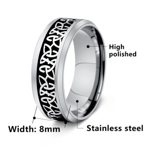Bague en acier inoxydable de 8mm pour hommes avec motif de nœud celtique noir poli brillant