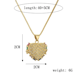 Detail of heart pendant with colorful stones and 40+5CM length specification