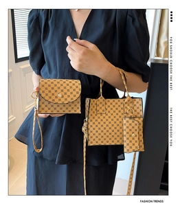 Ensemble de trois sacs pour femmes avec sac cabas et bandoulière au motif vintage