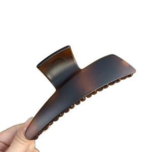 Matte amber brown oversized butterfly hair claw clip for women in 13.5cm size