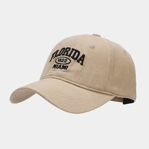 Détail d'une casquette de baseball en coton kaki avec broderie Florida Miami