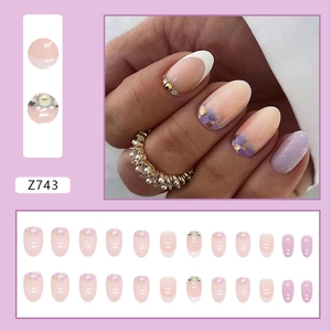 Kit de faux ongles ovales style français violet taro avec feuille d'or et strass