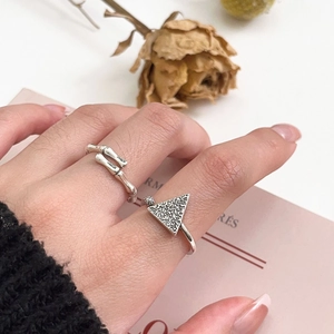 Anillos minimalistas de plata de ley S925 con diseño de bambú y textura triangular