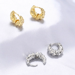 French Vintage Twisted Croissant Hoop Earrings For Women Copper Gold Silver Plated Spiral Metal Huggie Fashion Jewelry VE850