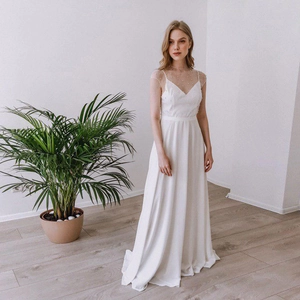 Hochzeitskleid Künstliche Perlenbestickt Netz Ausschnitt V-Ausschnitt Ärmellos Schlanke Passform Formelles Abendkleid Elegant