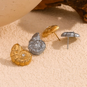 Boucles d'oreilles conque plaquées or 18 carats et argent avec cristaux brillants