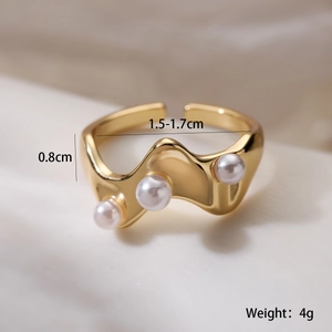 Detail view of 18K gold plated wave ring with three pearls and dimension markings