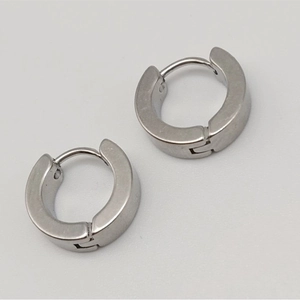 Boucles d'oreilles créoles minimalistes en métal argenté pour hommes et femmes