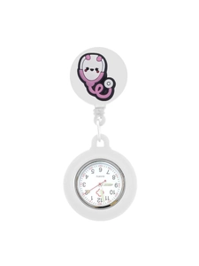 Dettaglio dell'orologio da infermiera con cassa in silicone bianco e clip stetoscopio rosa
